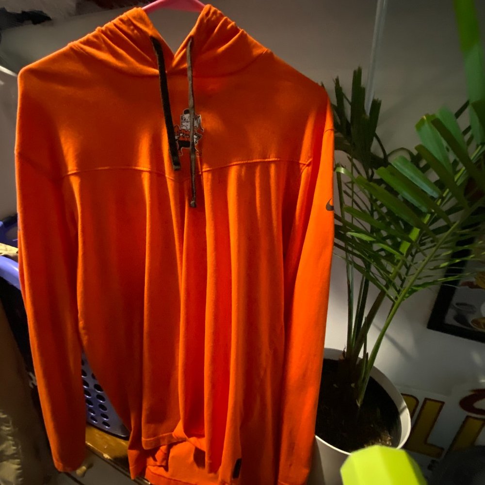 Cleveland Browns NIKE "Brownie Elf" long sleeve shirt hoodie